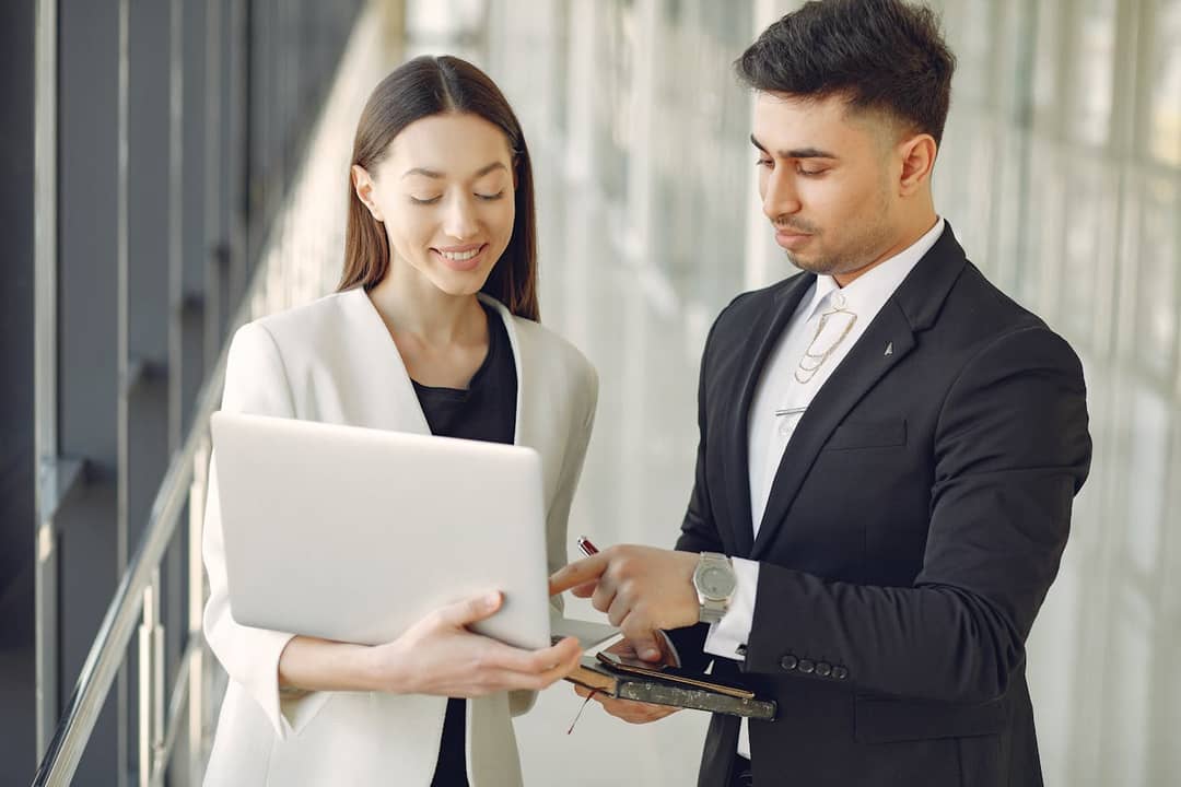 35 B2B Buyer Journey Statistics and Decision-Making Trends