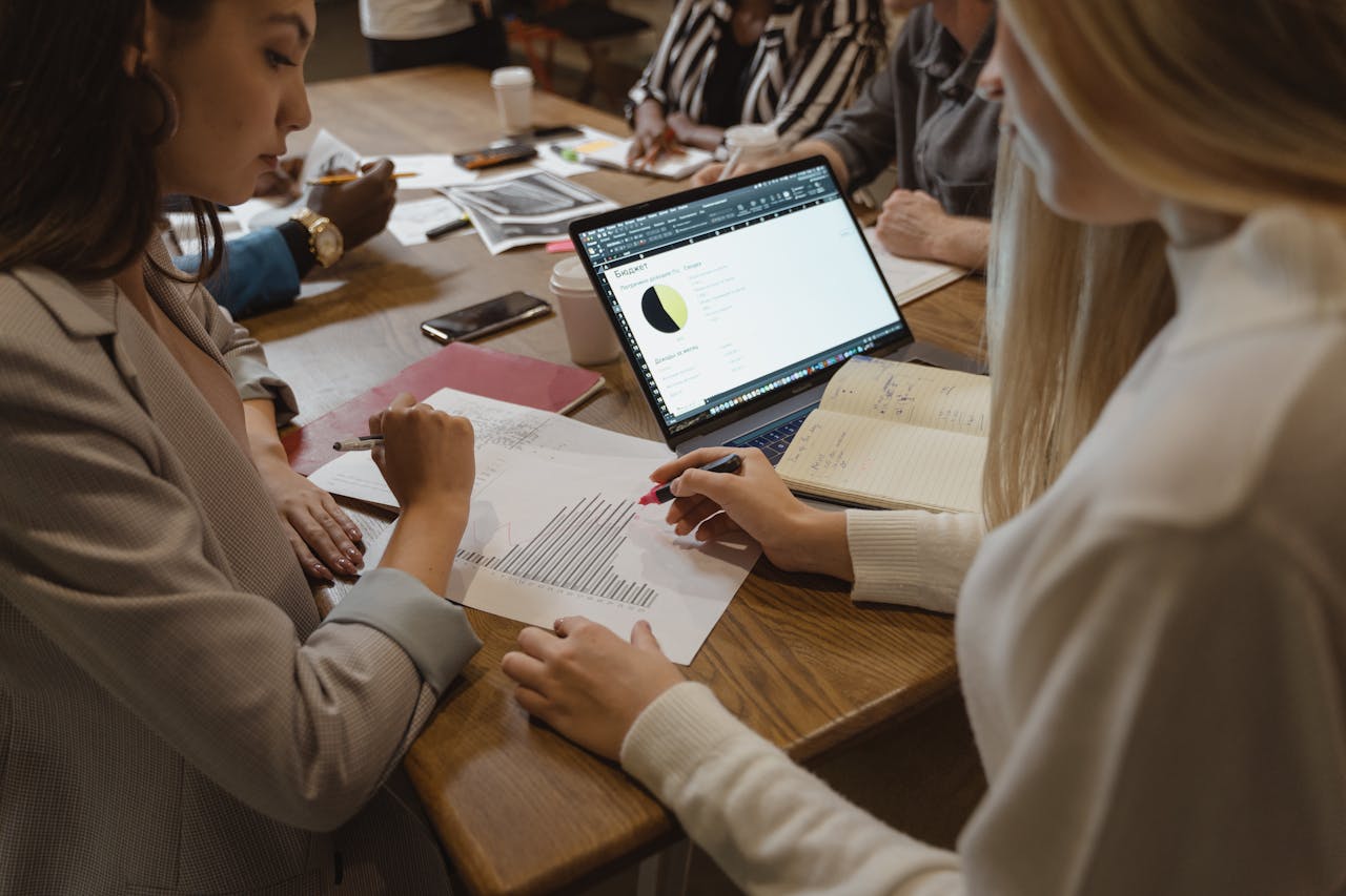 Best Fractional Marketing Directors for Hire in 2026