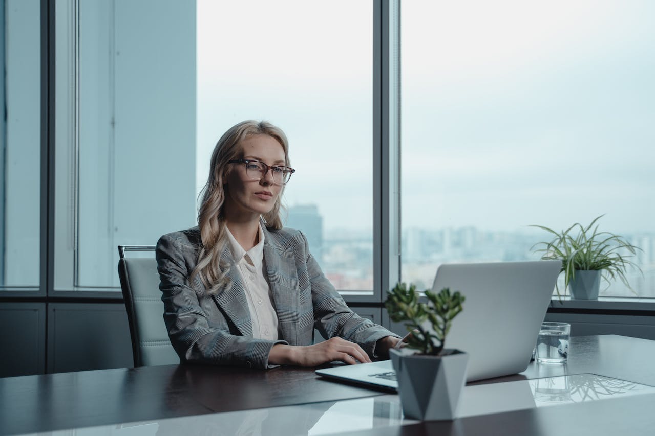 How Much Does a Marketing Manager Cost? Full Cost Breakdown